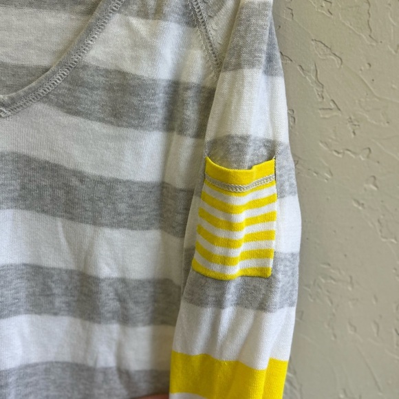 Lisa Todd 100% cotton small striped v-neck sweater. Light academia preppy - Picture 4 of 8